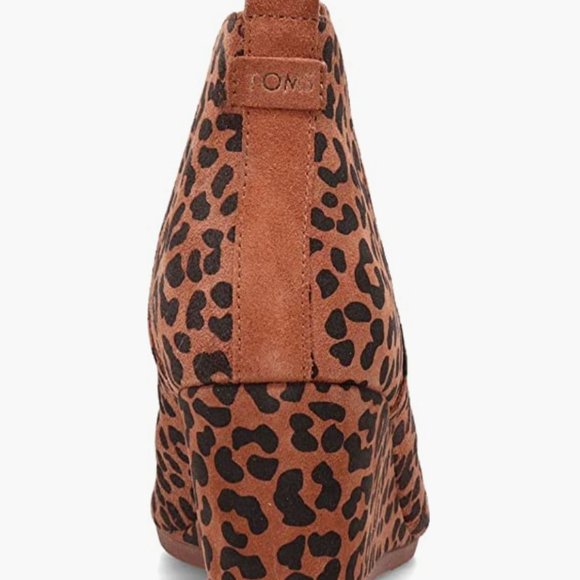 TOMS Kelsey Suede Ankle Bootie Wedge, Dark Ember Leopard Print, Size 7 - Picture 4 of 12